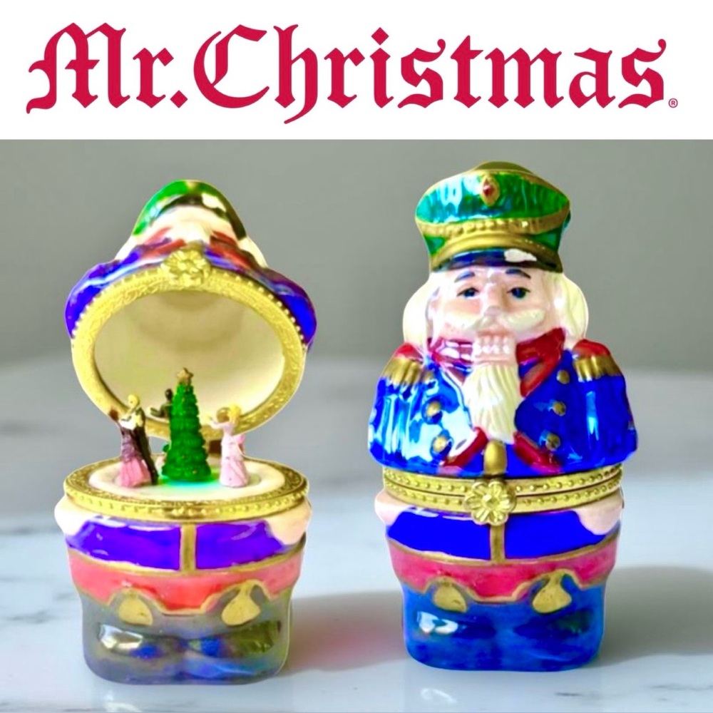 Mr Christmas Nutcracker